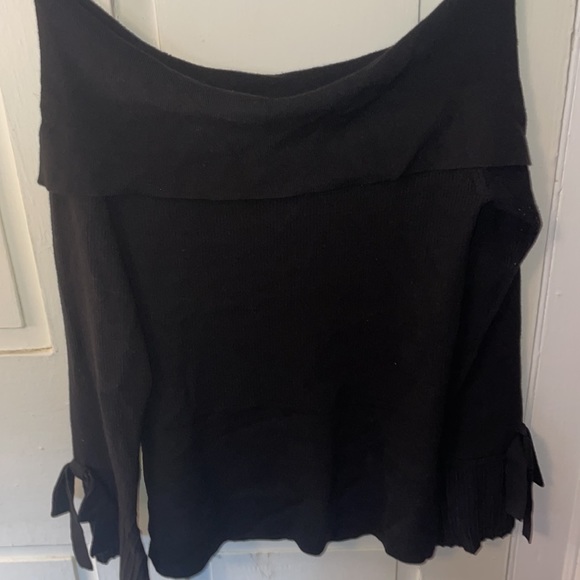 Off the shoulder black sweater with bow sleeve detail - Picture 4 of 5